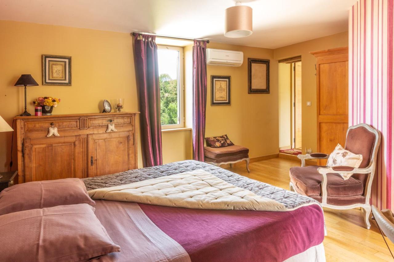 Maison D'Hotes La Maison De Leopold Terrasson Екстериор снимка