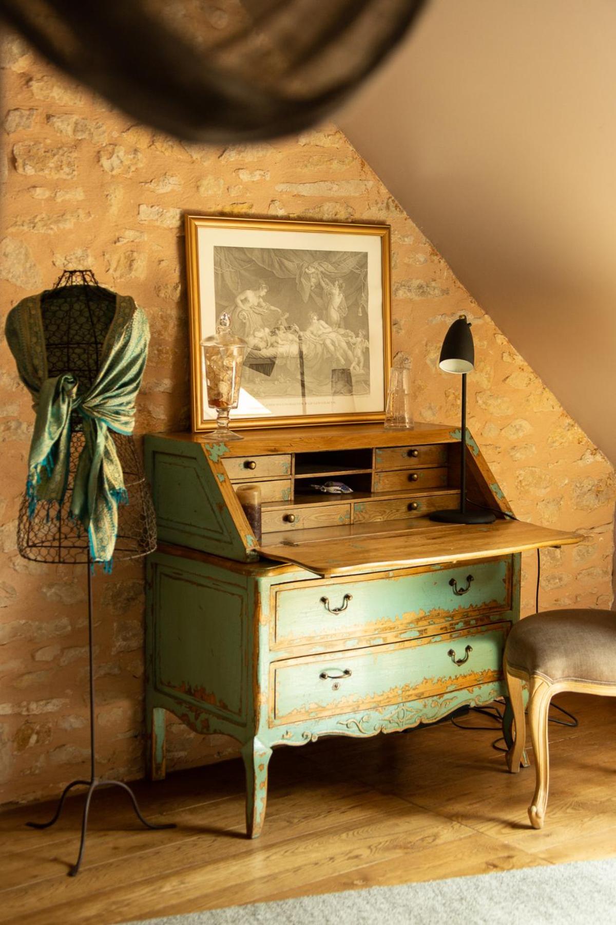 Maison D'Hotes La Maison De Leopold Terrasson Екстериор снимка