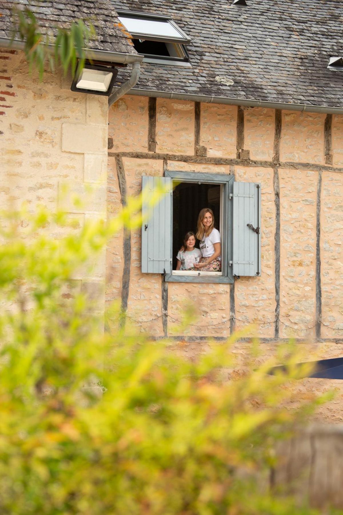Maison D'Hotes La Maison De Leopold Terrasson Екстериор снимка