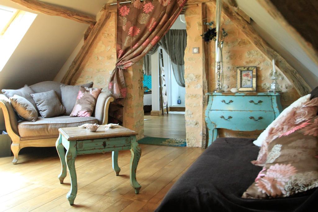 Maison D'Hotes La Maison De Leopold Terrasson Екстериор снимка