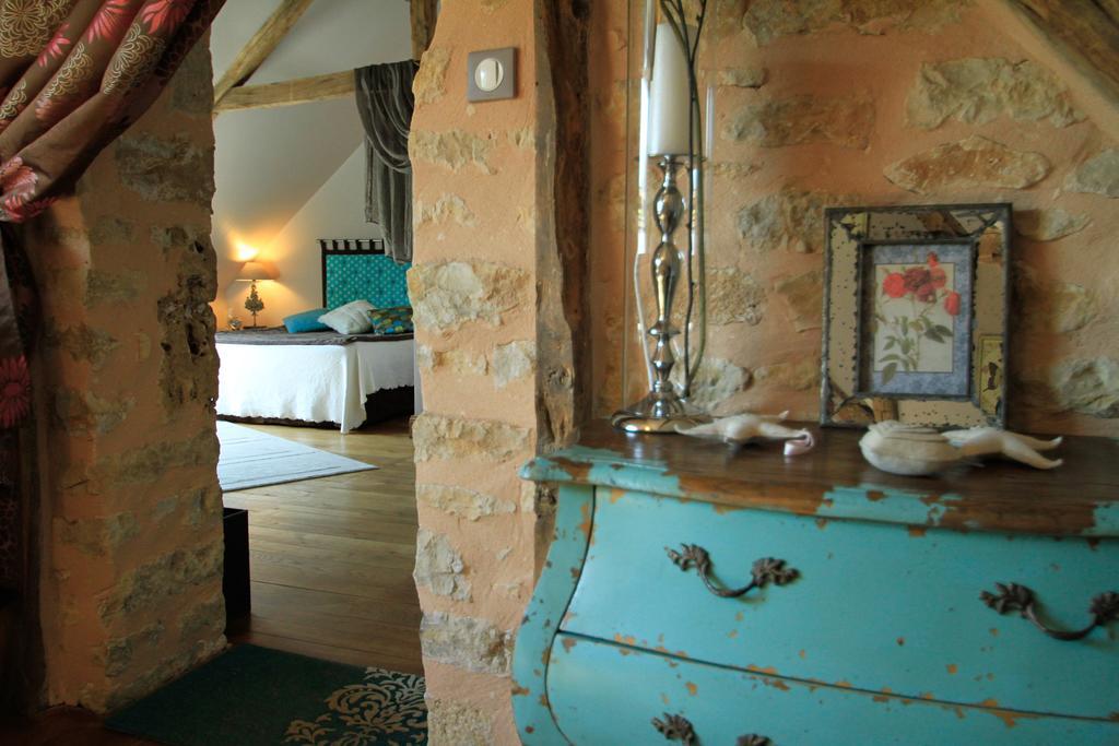 Maison D'Hotes La Maison De Leopold Terrasson Екстериор снимка