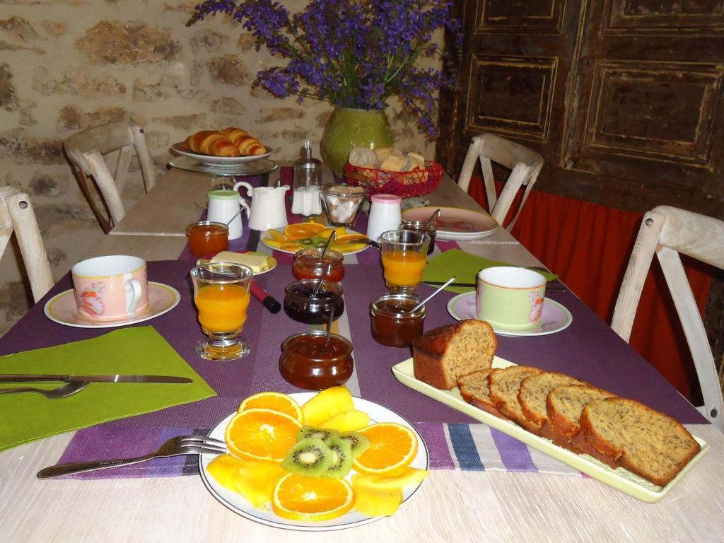 Maison D'Hotes La Maison De Leopold Terrasson Екстериор снимка
