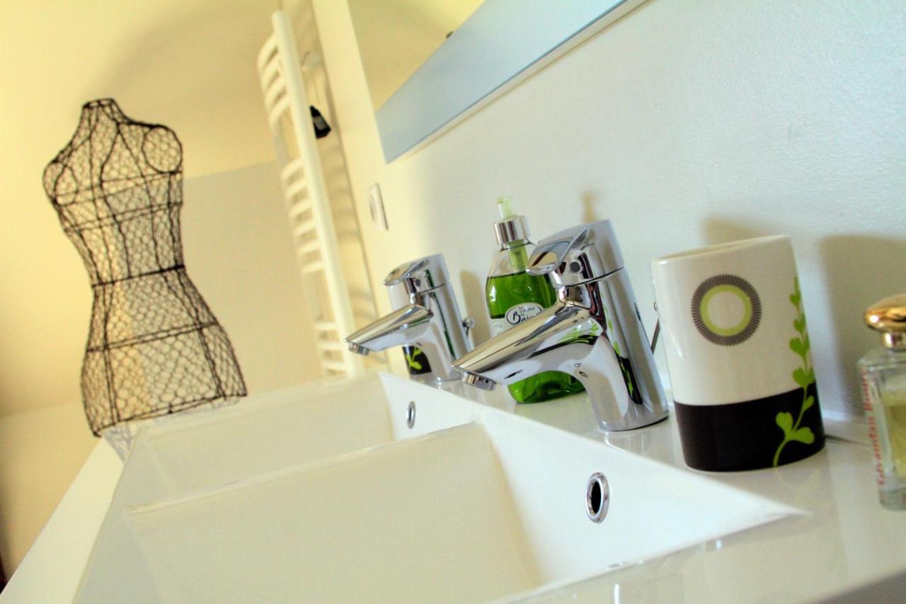 Maison D'Hotes La Maison De Leopold Terrasson Екстериор снимка
