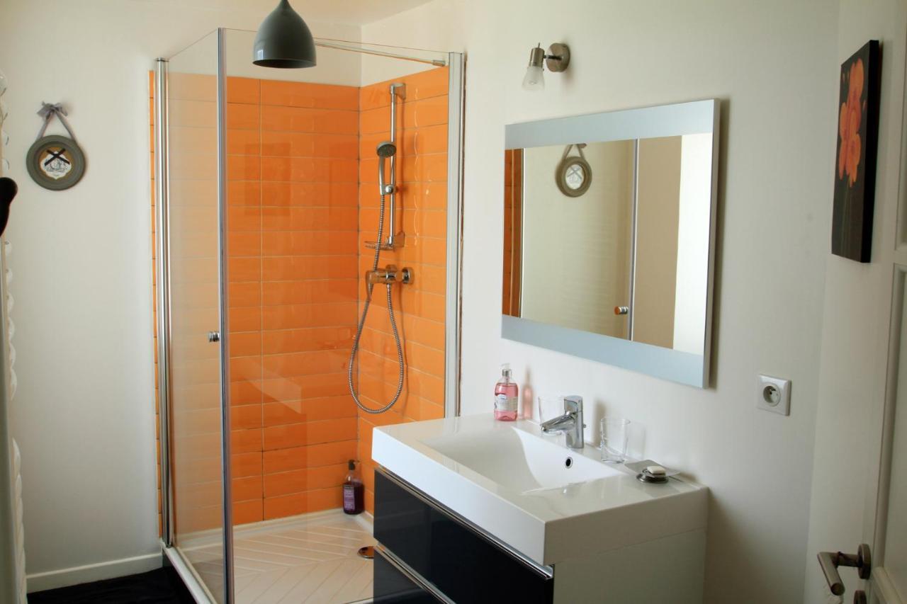Maison D'Hotes La Maison De Leopold Terrasson Екстериор снимка