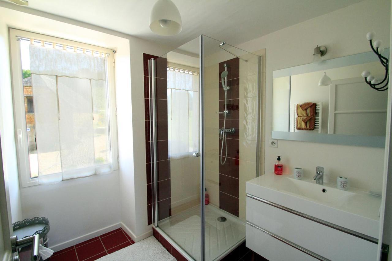 Maison D'Hotes La Maison De Leopold Terrasson Екстериор снимка